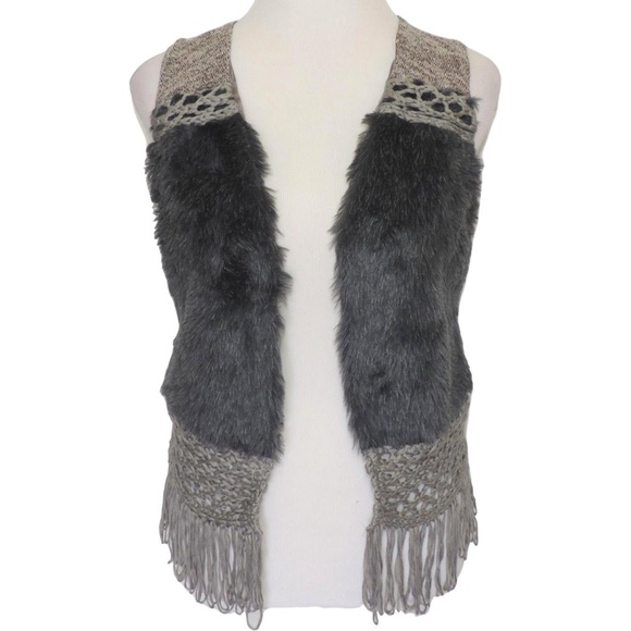 gimmicks by BKE Jackets & Coats Gimmicks By Bke Faux Fur Lace Small